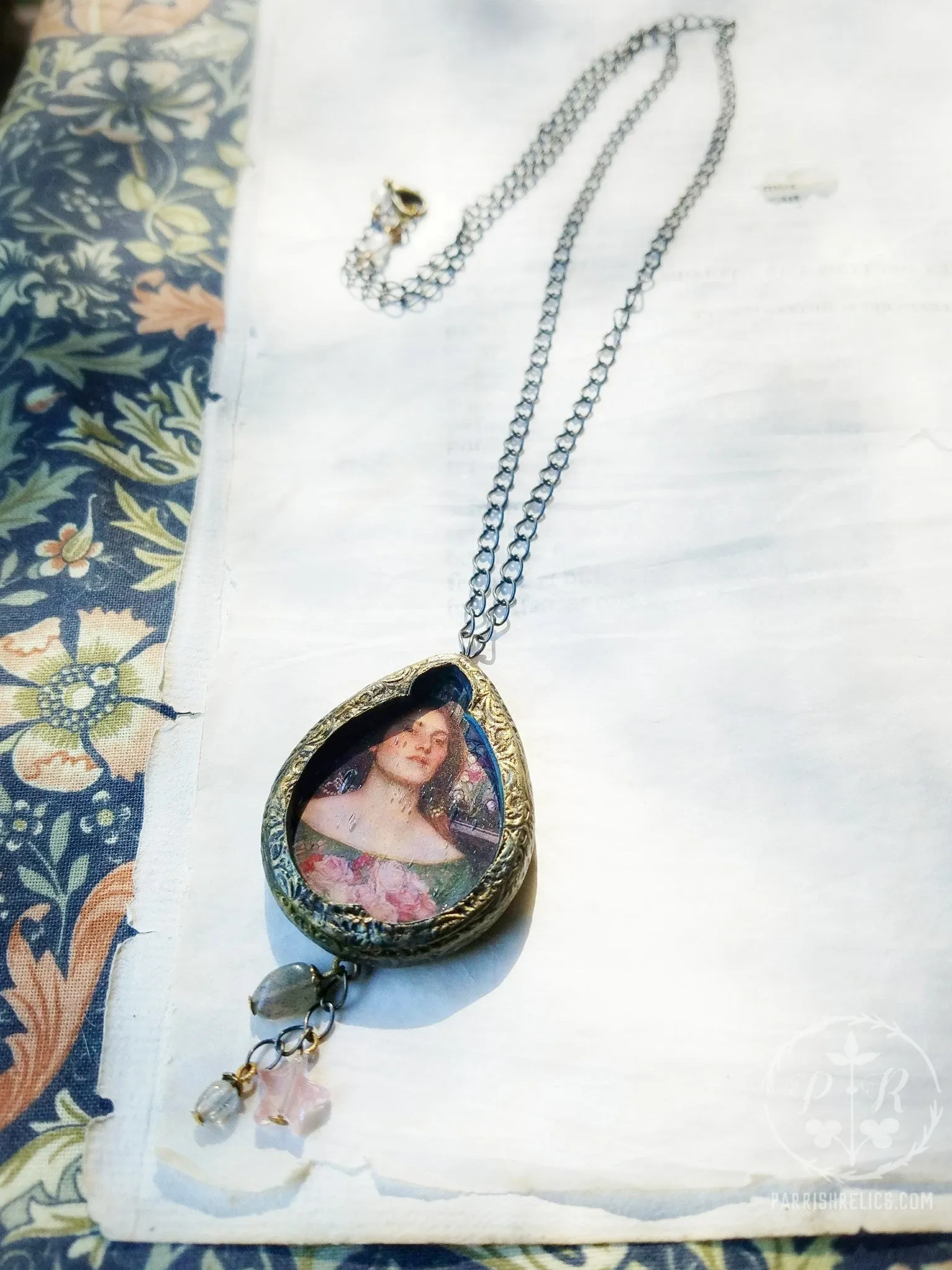 Gather Ye Rosebuds ~ Iridescent Pictorial Shrine Amulet