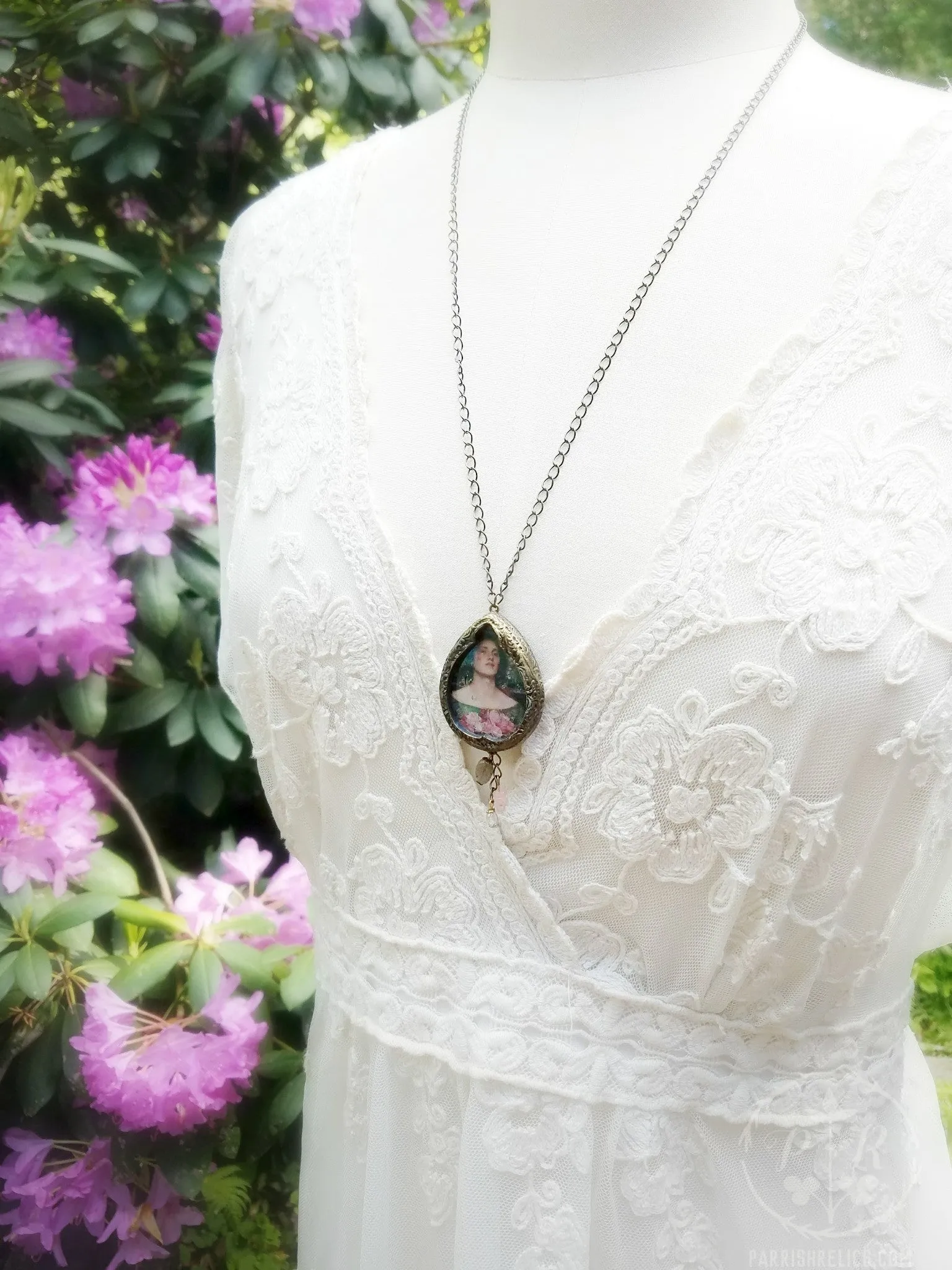 Gather Ye Rosebuds ~ Iridescent Pictorial Shrine Amulet