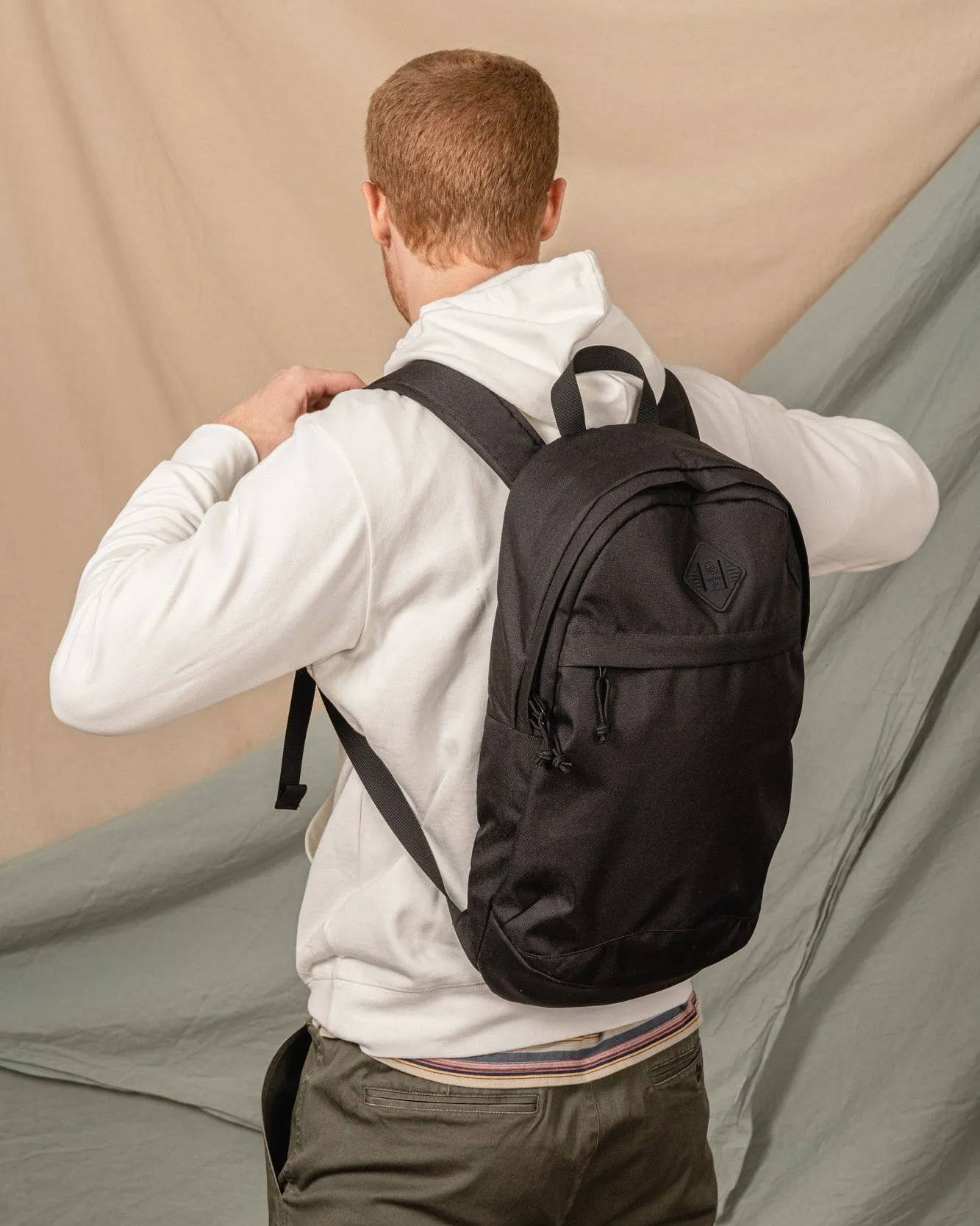 (R)evolution 15L Commuter Backpack