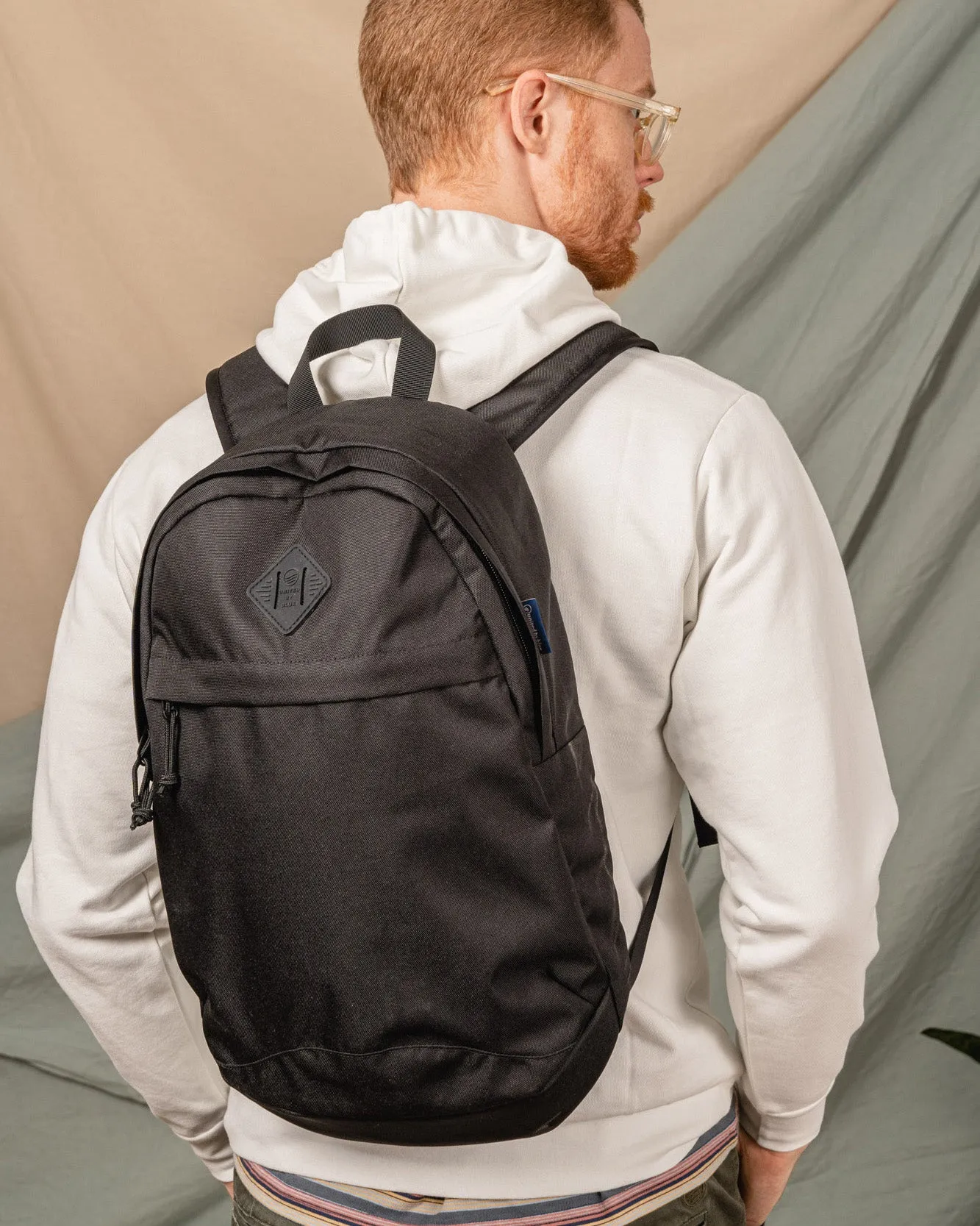 (R)evolution 15L Commuter Backpack